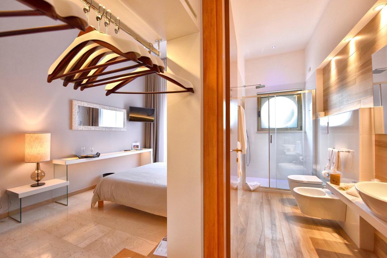 Hotel D'Altavilla คาโนซา ดิ พูเจลีย ภายนอก รูปภาพ