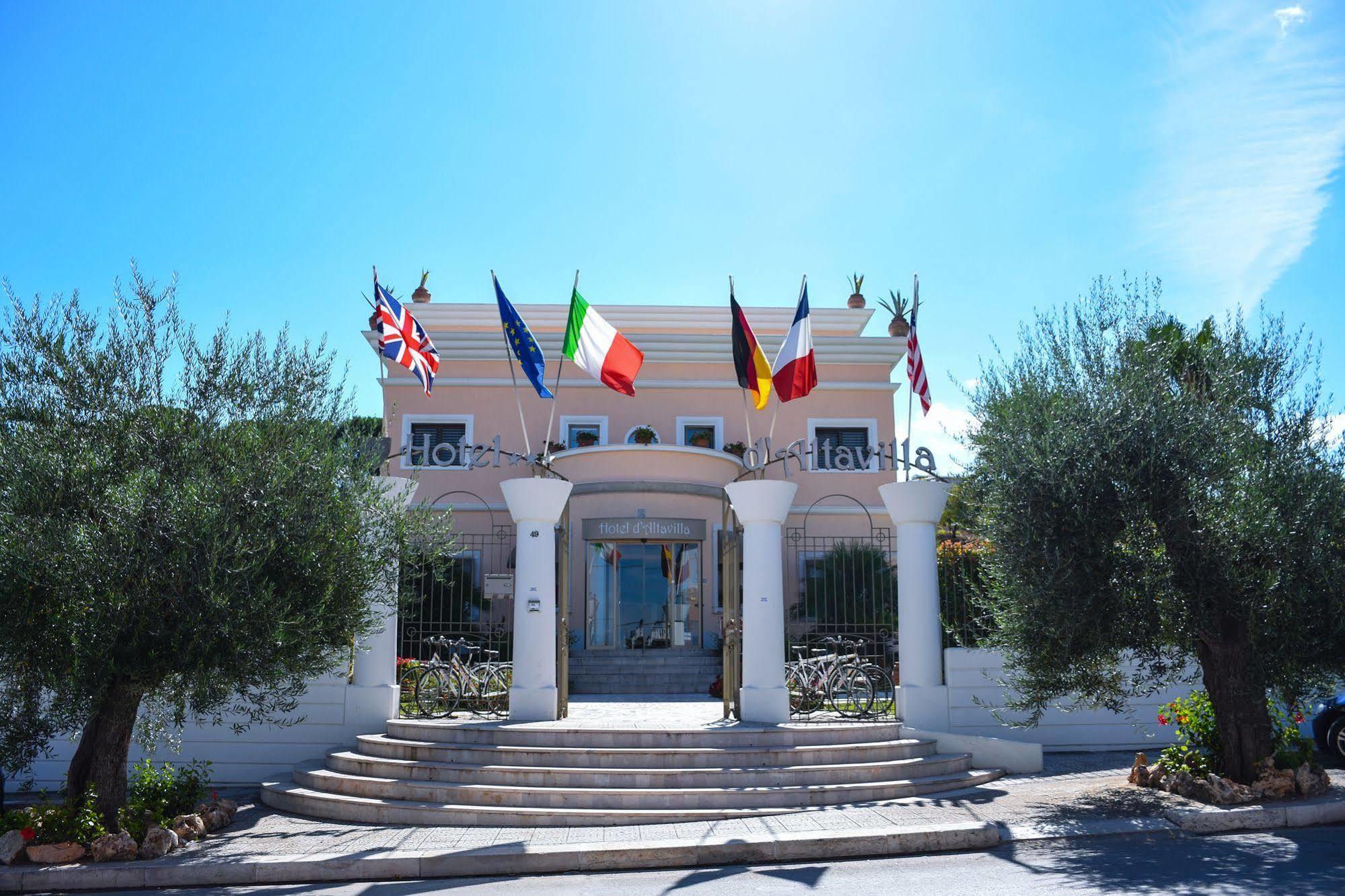Hotel D'Altavilla คาโนซา ดิ พูเจลีย ภายนอก รูปภาพ